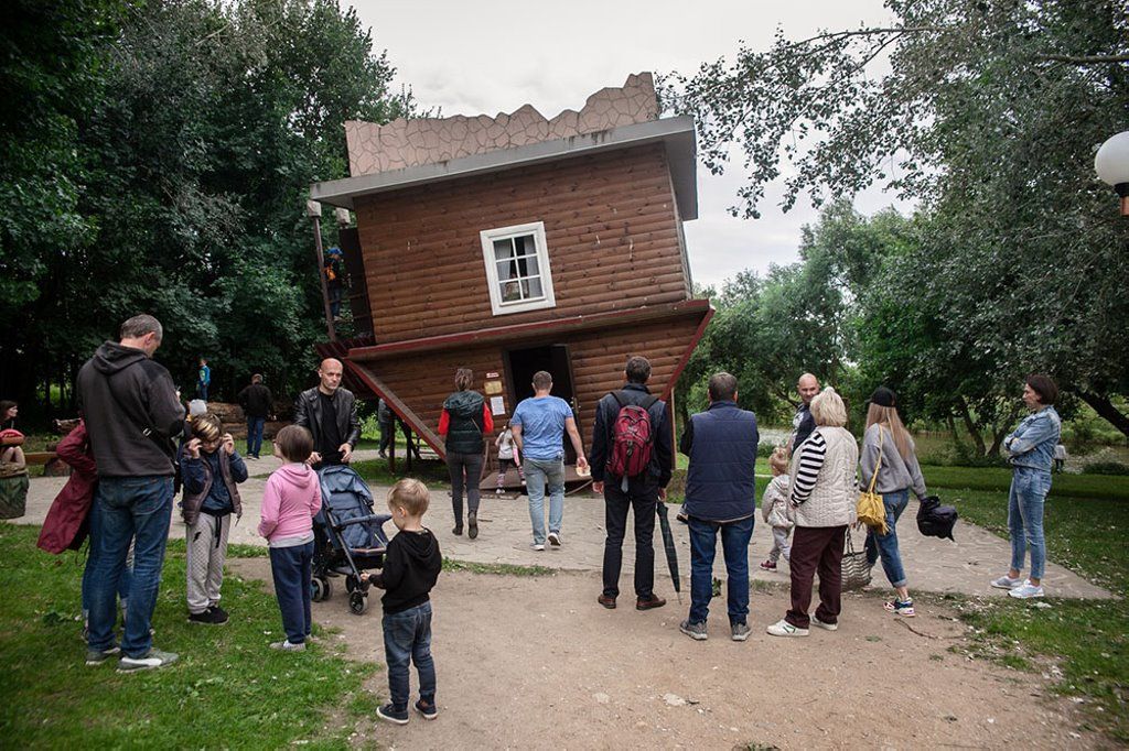 Читатель: Как вам идея? Дом-перевёртыш в Минской области