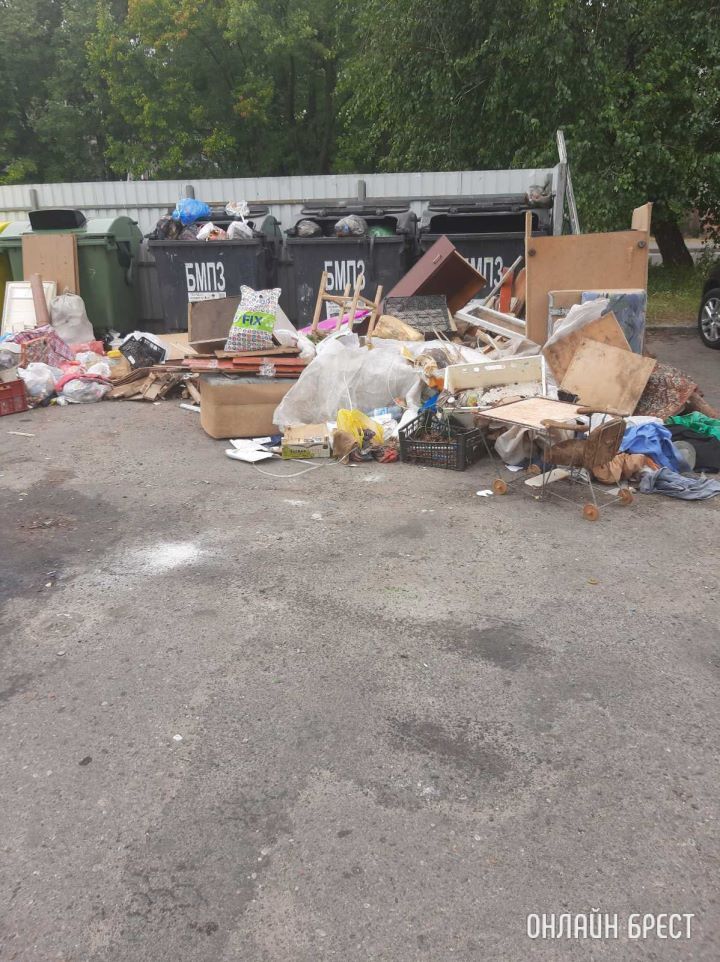 Брест, ул.Московская, за магазином «Хит»