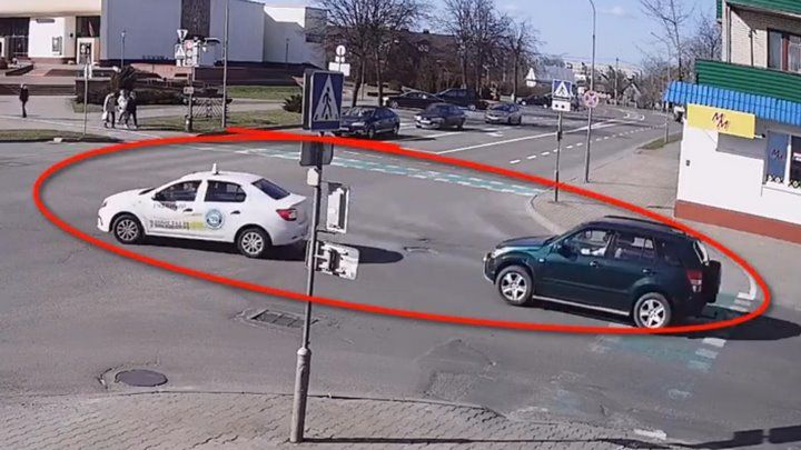 Мелкое ДТП в Кобрине попало на видео