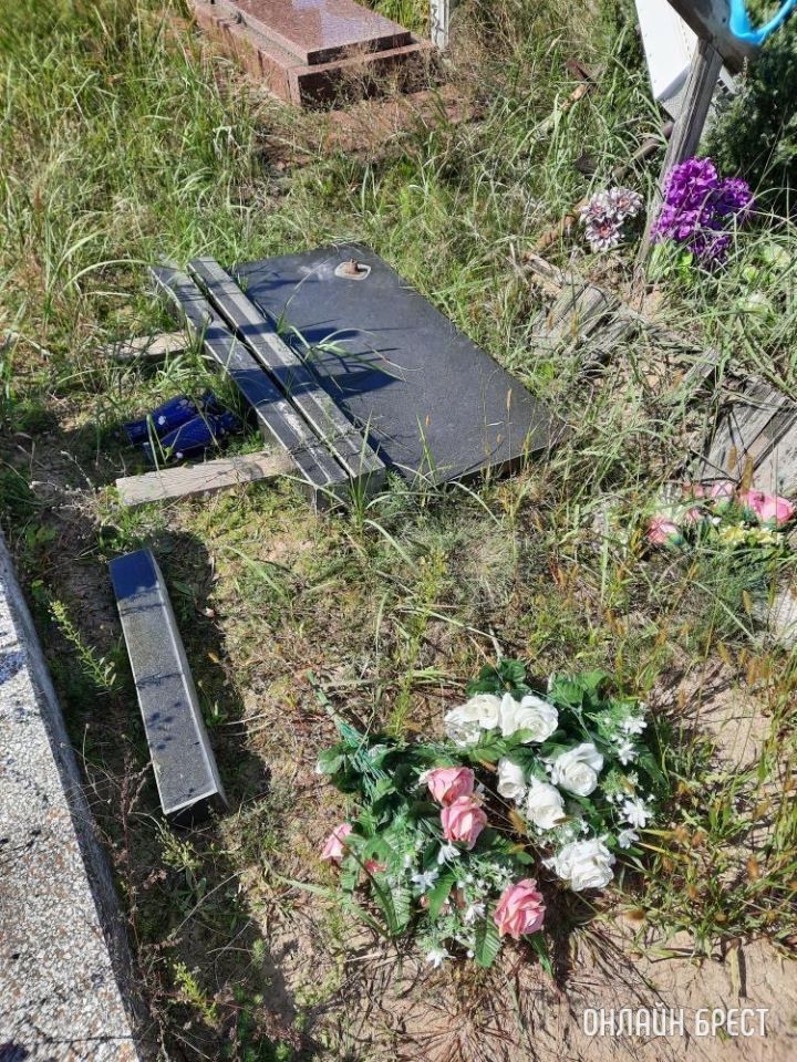 Вандализм в Бресте на Плоске?