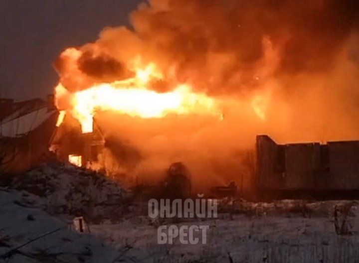 Читатель: Сегодня (21 января) в Козловичах горел дом