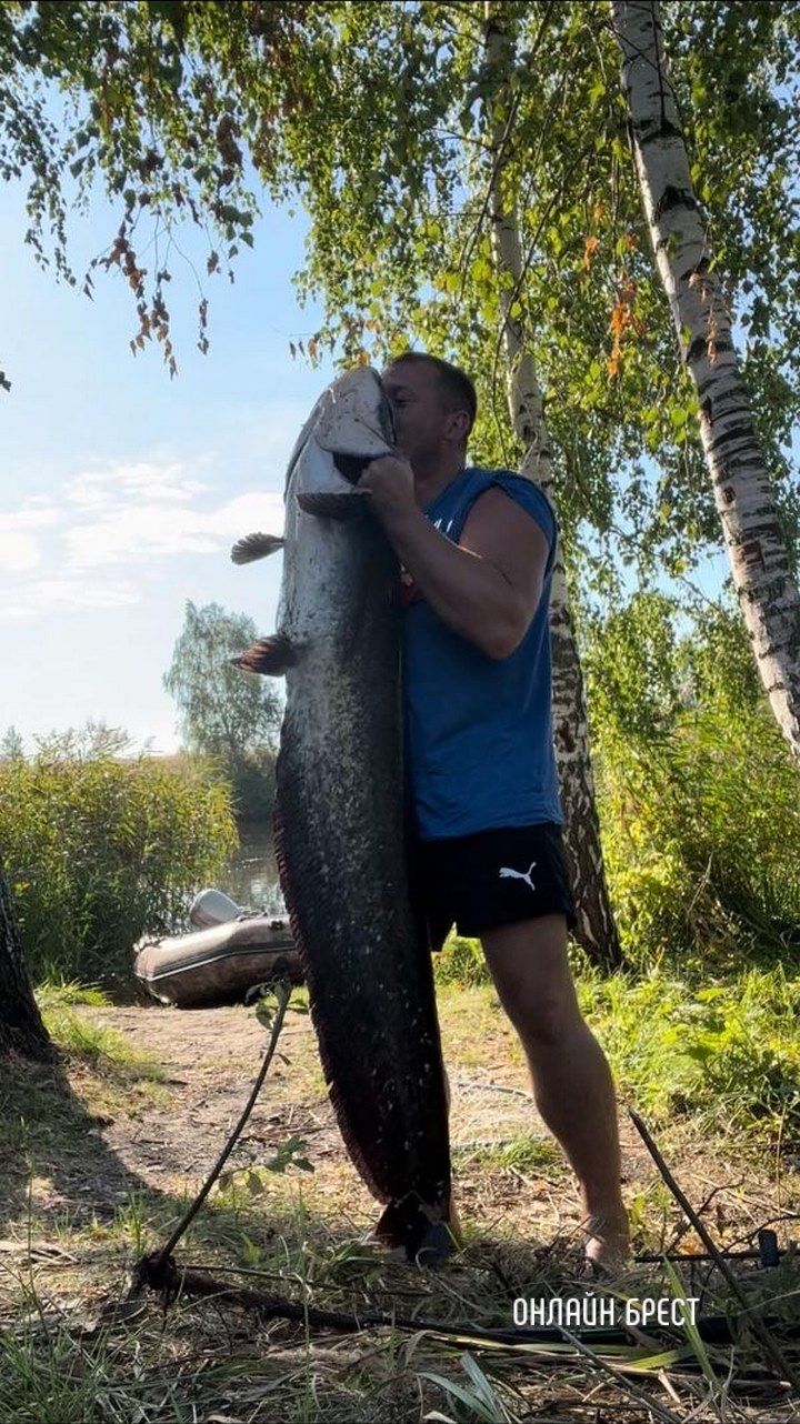 Читатель: 40 минут борьбы и рыба в лодке. Вес рыбы: 22 кг.