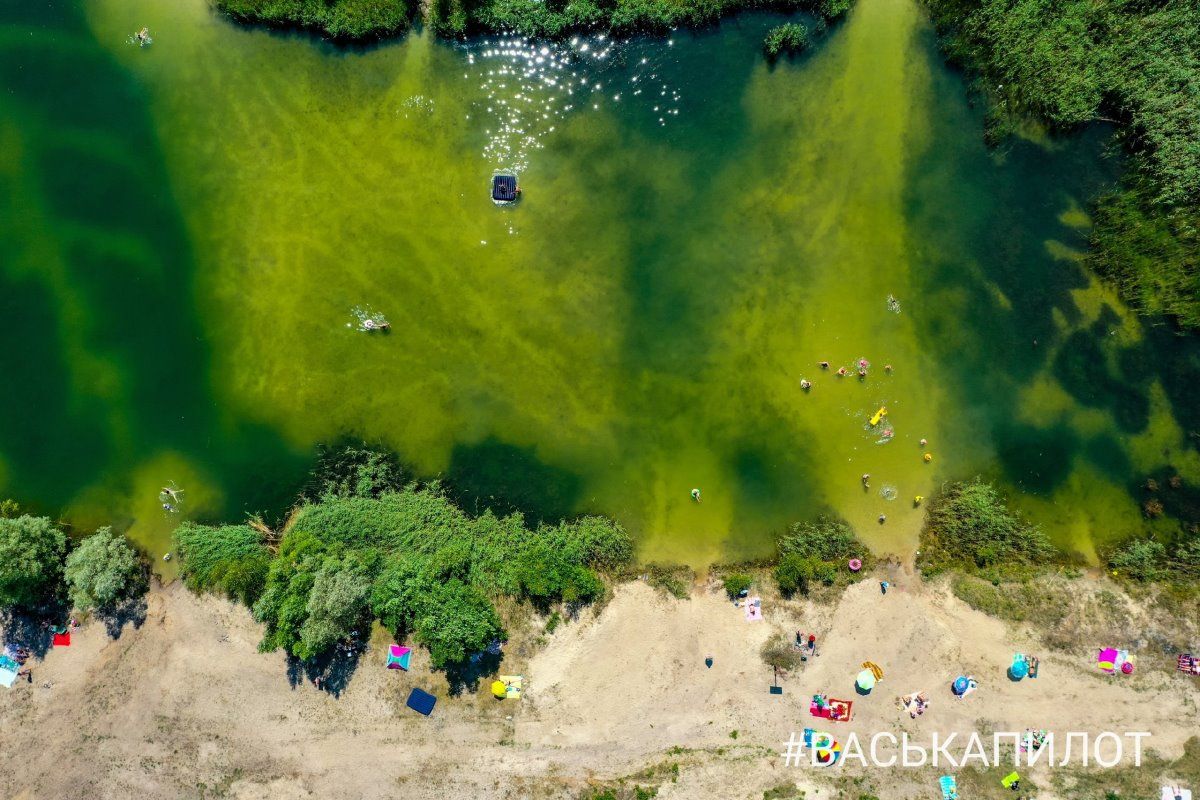 Брестчане отдыхают на Красном Дворе