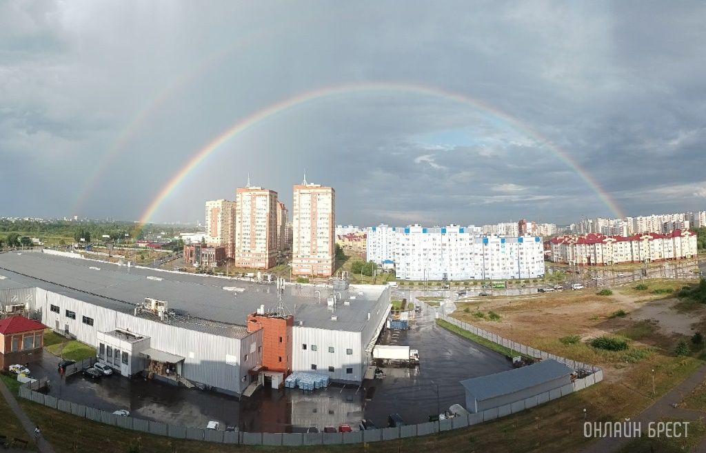 Посмотрите, какая сейчас красивая радуга в Бресте