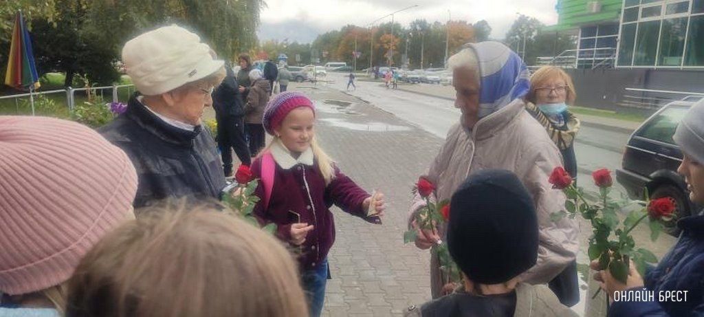 Акция «Осенний день для добрых дел» прошла  в ГУО «Начальная школа №9 г. Бреста»