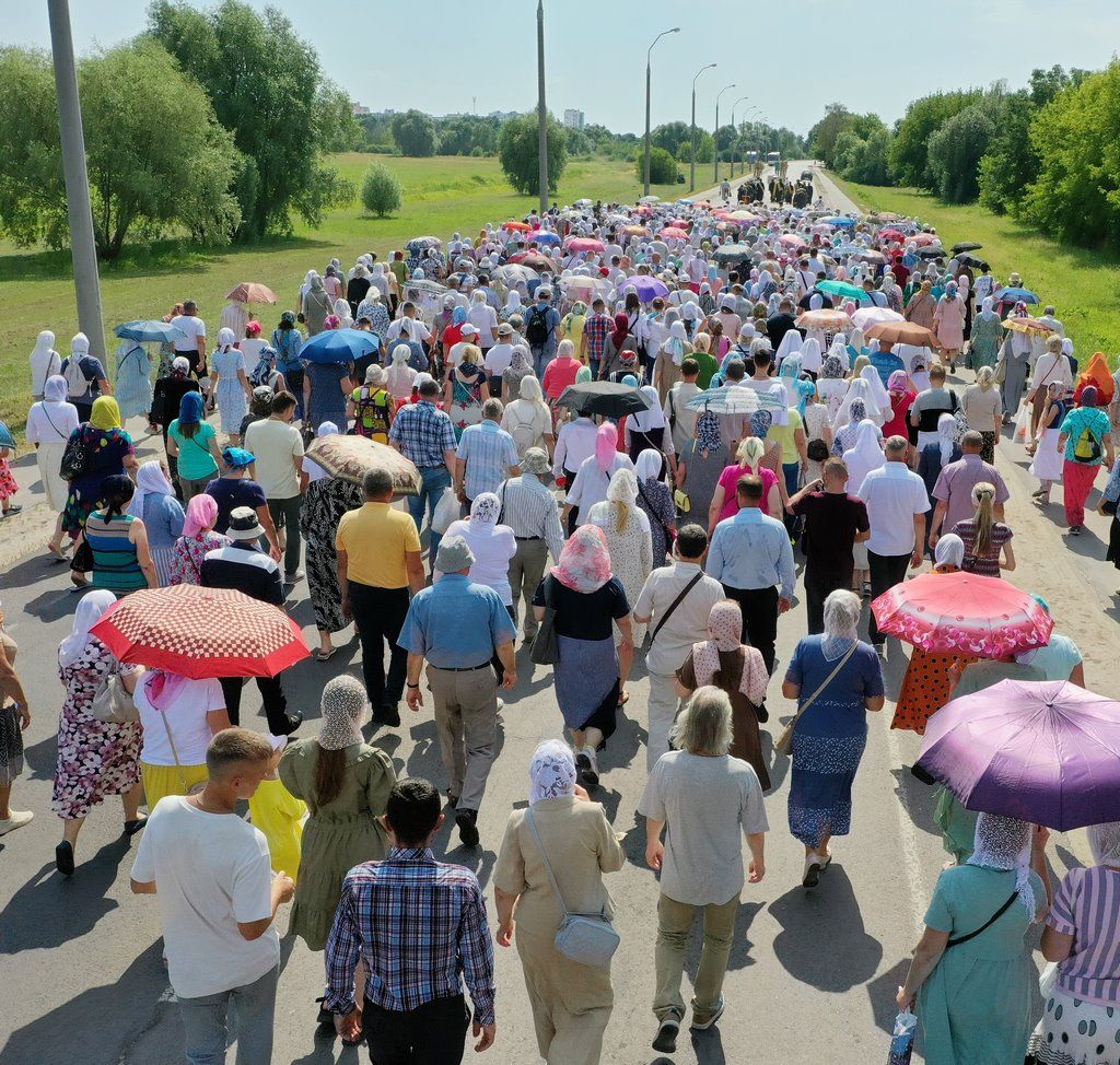 Сегодня в Бресте прошёл Крестный ход к мужскому монастырю