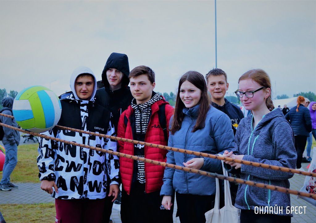 Читатель: Сегодня в Бресте на празднике «Дети нового 1000-летия»