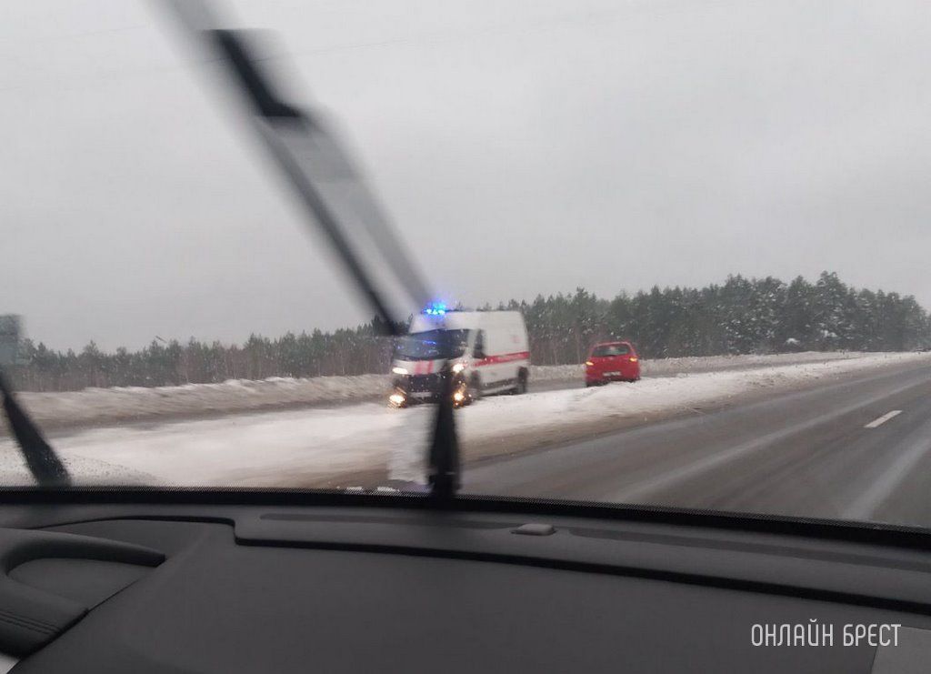 Сегодня на дорогах Брестской области и района. Фото ДТП
