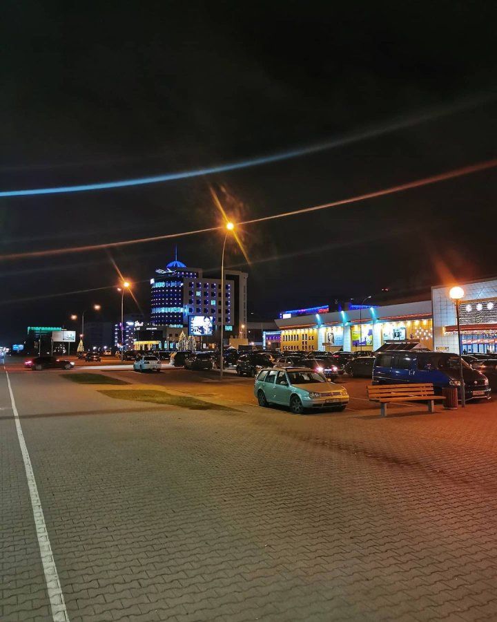 Ёлка возле Короны на Московской в Бресте