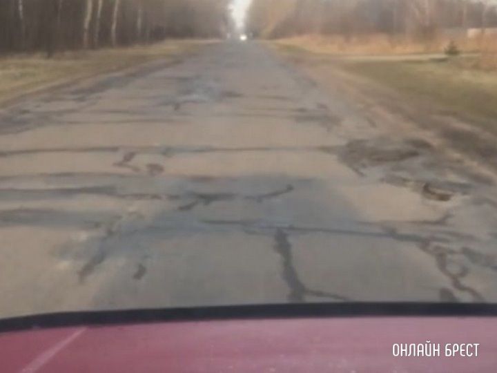 Читатель: Дорога по Октябрьской Революции в сторону Красного двора нуждается в ремонте