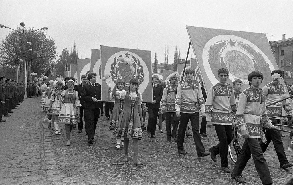 Первомайская демонстрация в Бресте, начало 80-х гг