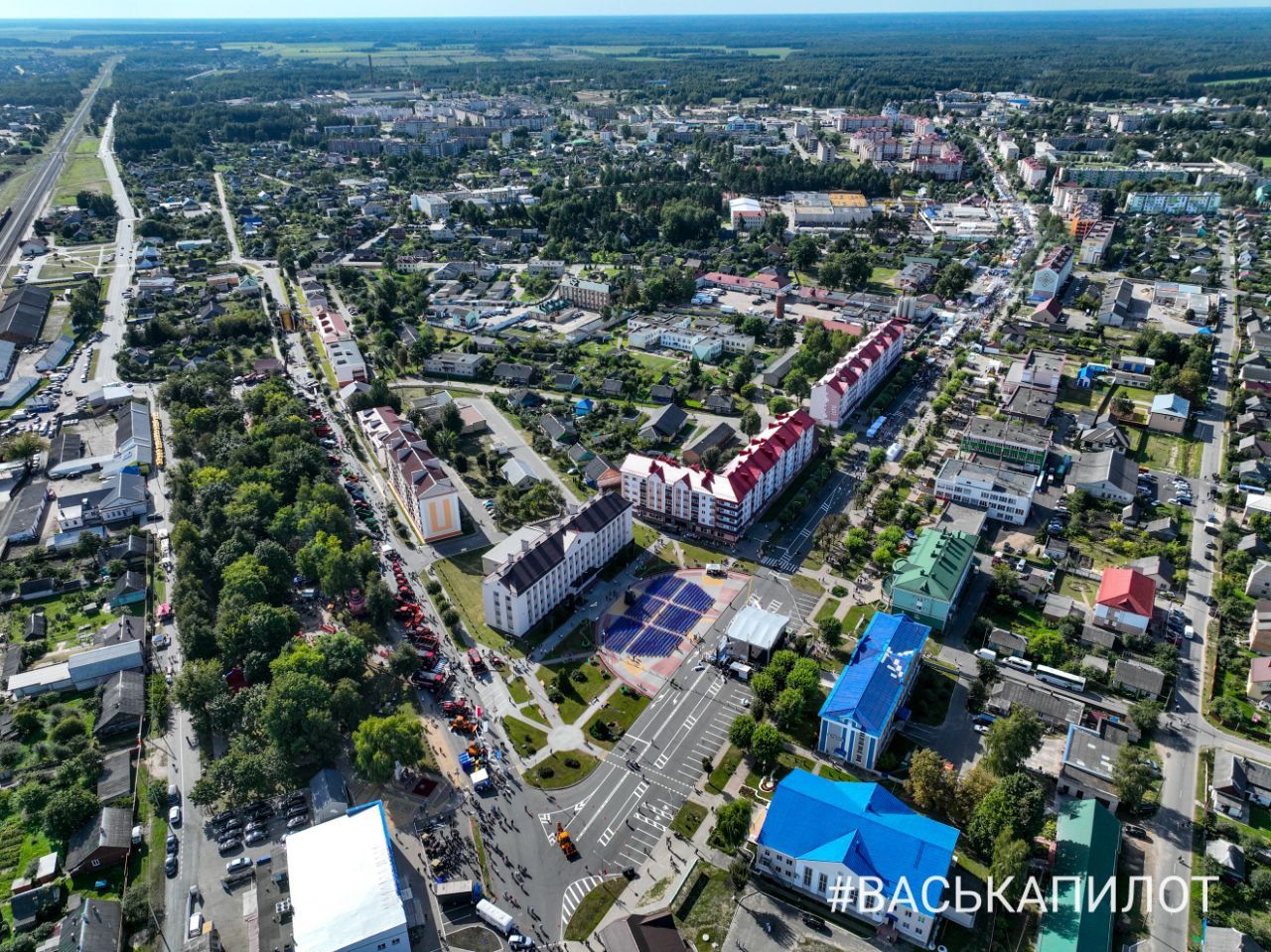 Областные «Дожинки-2023» в Ганцевичах. Смотрите видео и фото с высоты