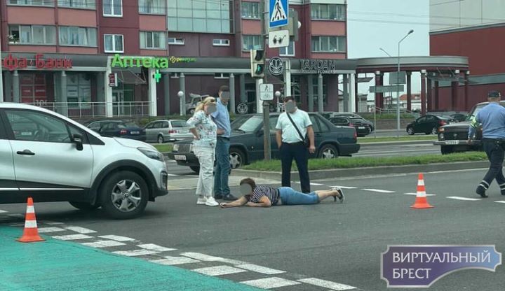 В Бресте на Московской лежит женщина. Сбили?