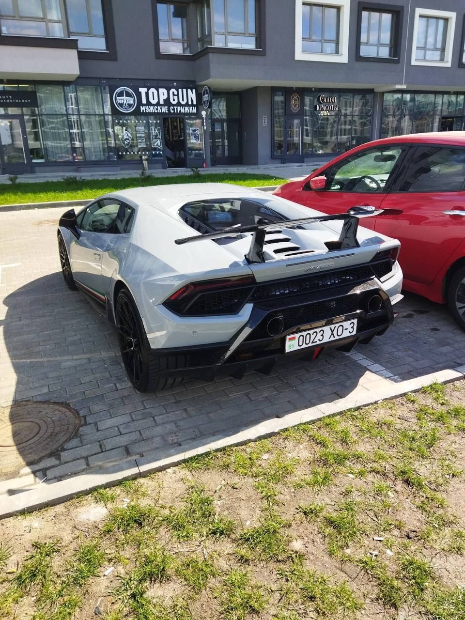Очевидец: Huracan Performante в Минске