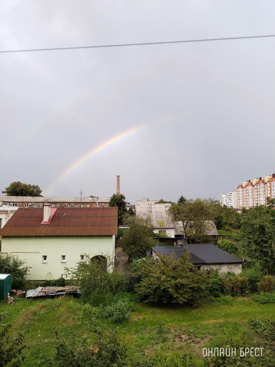 Читатель: Немного природы в ленту. Сегодняшняя радуга в небе над Брестом