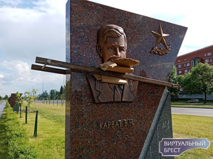 Показываем, как сейчас выглядит аллея «Их именами названы улицы Бреста»