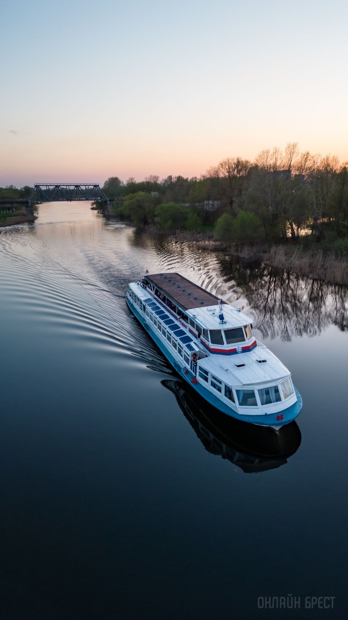 Теплоход Гродно начал курсировать по Мухавцу в Бресте