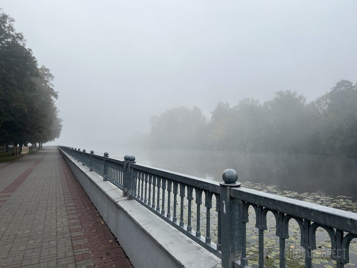 Читатель: Сегодня утром Брест был окутан туманом. Фото сделано на Набережной