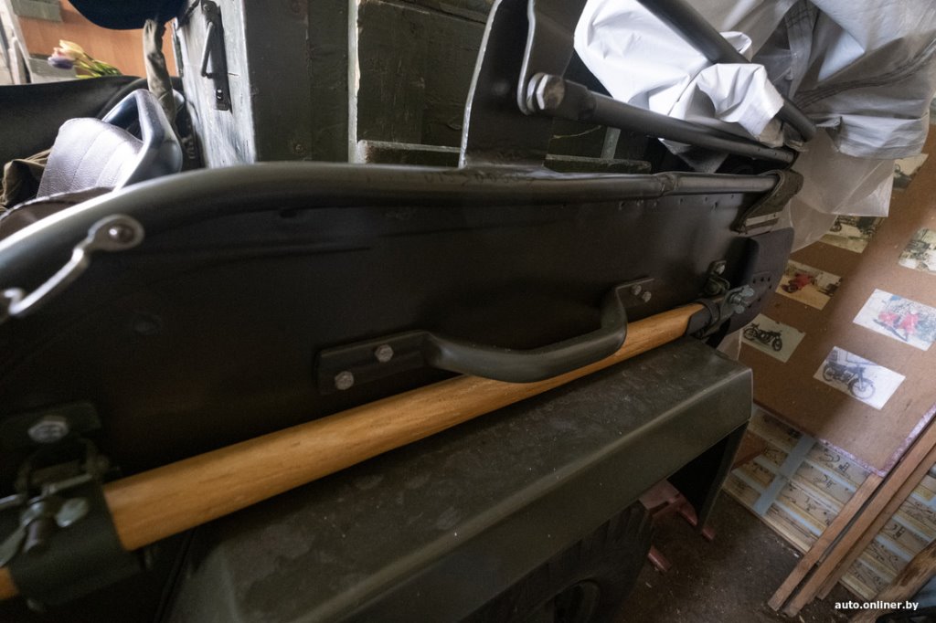 Находки в гараже. Белорус больше 40 лет коллекционирует и реставрирует советские авто