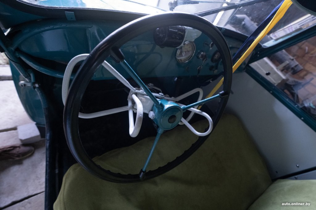 Находки в гараже. Белорус больше 40 лет коллекционирует и реставрирует советские авто