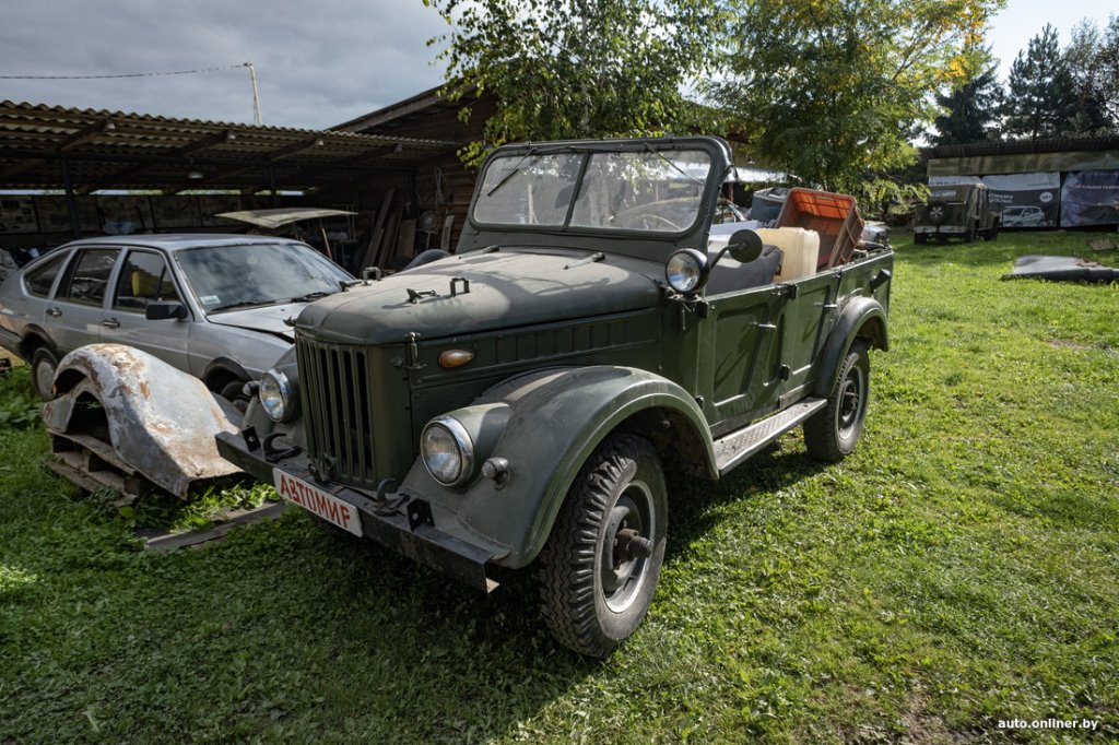 Находки в гараже. Белорус больше 40 лет коллекционирует и реставрирует советские авто