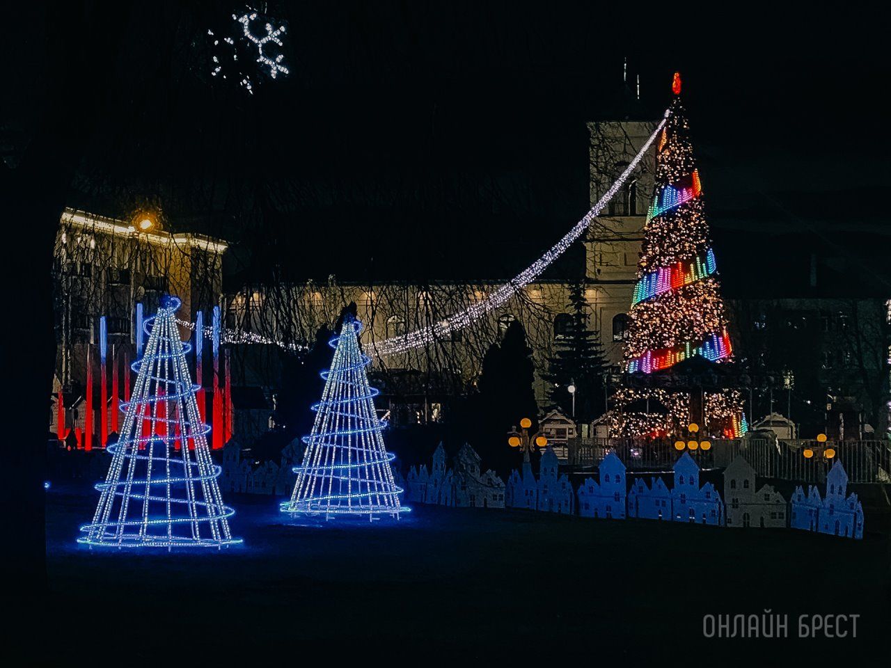 Новогодняя иллюминация в Бресте