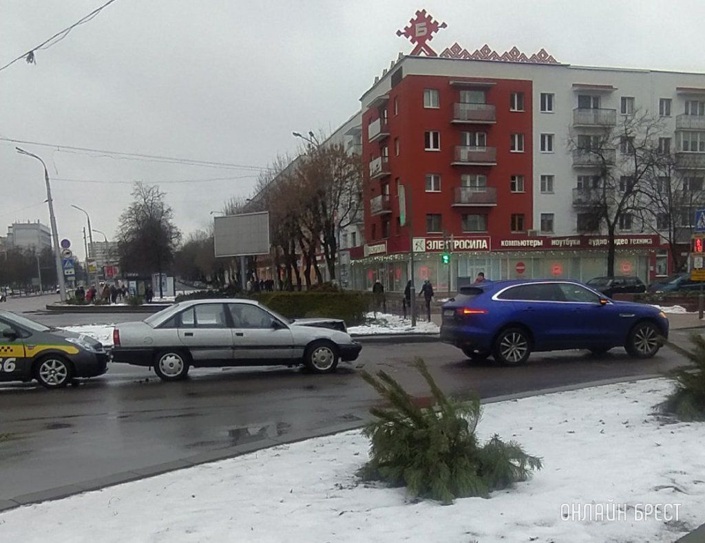 Читатель: Сегодня в Бресте на бульваре Космонавтов произошло ДТП