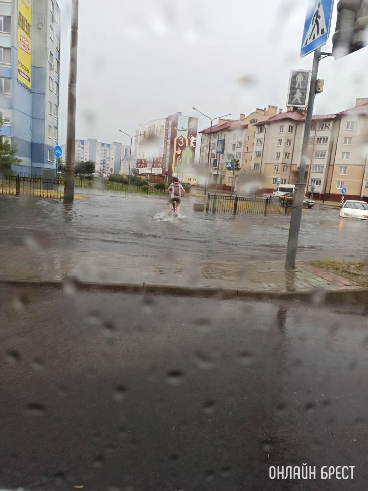 Брест, Варшавка, Вулька. Немного поплыли улицы