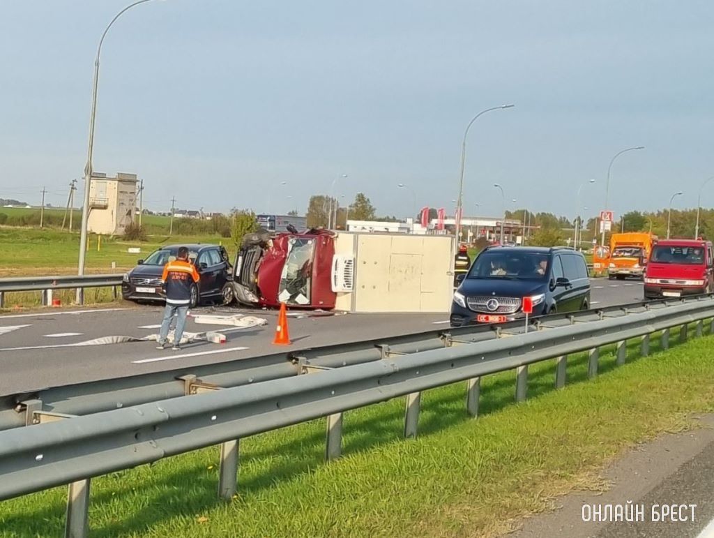 Серьёзное ДТП произошло под Брестом (недалеко от Лукойла, Тельмы-2)