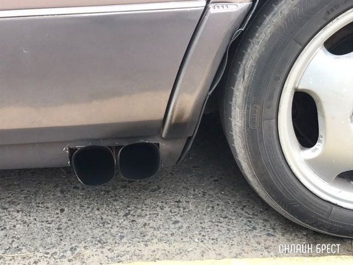 Читатель: Вот такой тюнинг я увидел на Вульке в Бресте