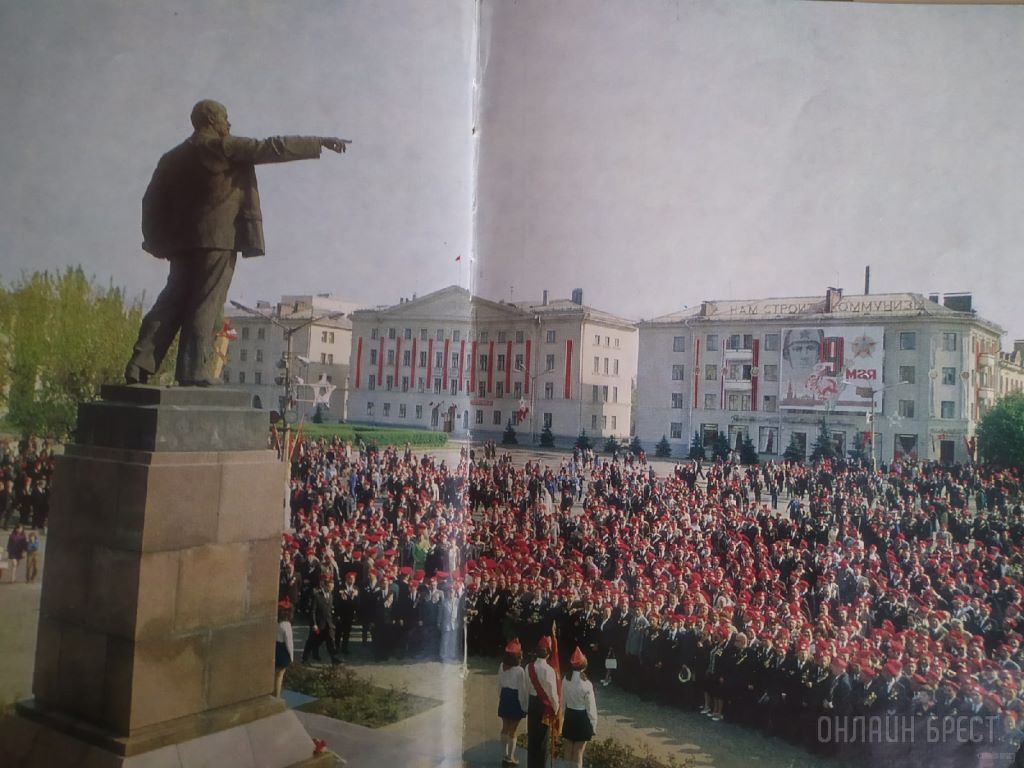 Фотографии из книги про Брест