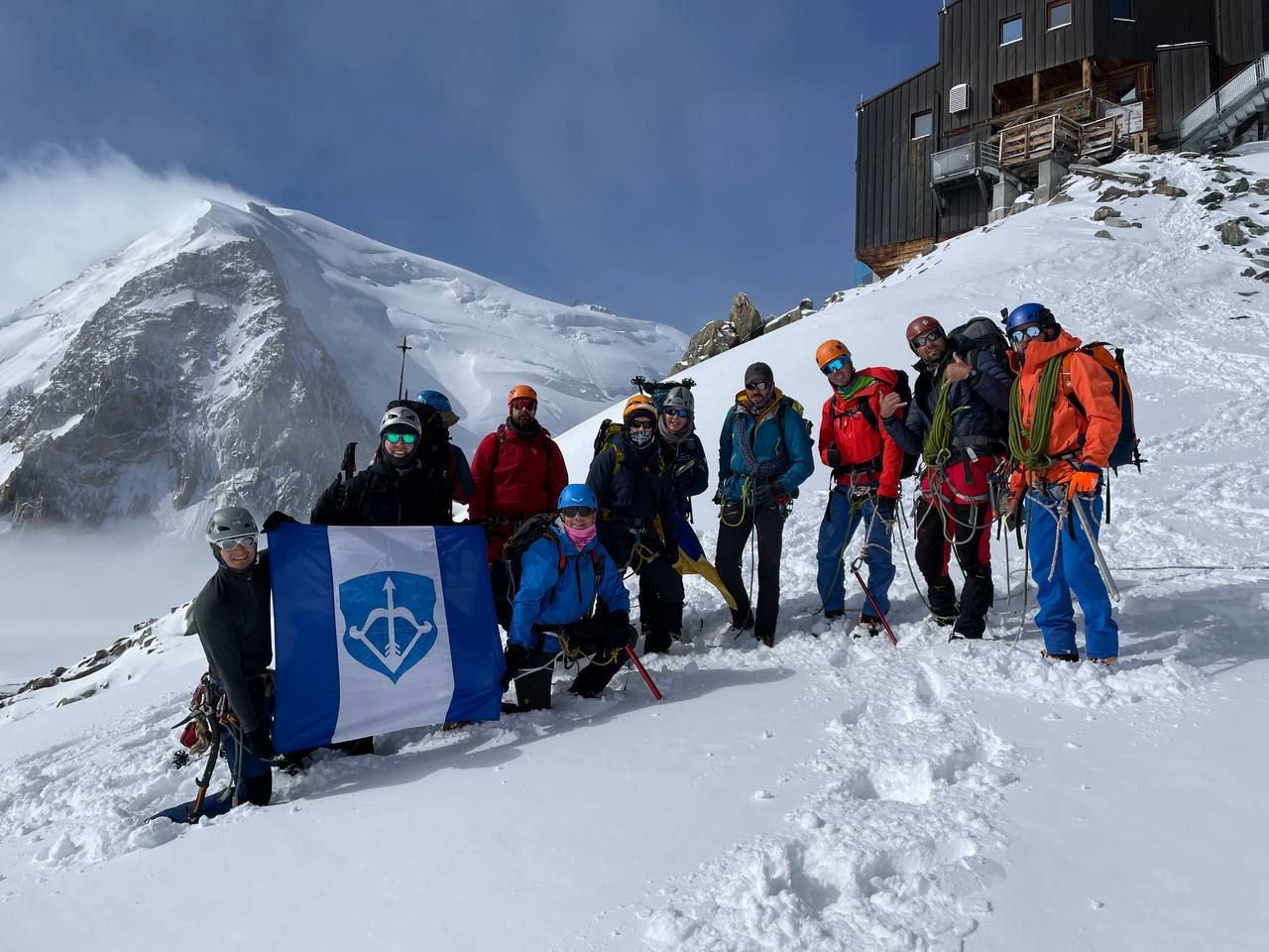 Брестчане покоряют гору Монблан и поздравляют любимый город с Днем рождения!