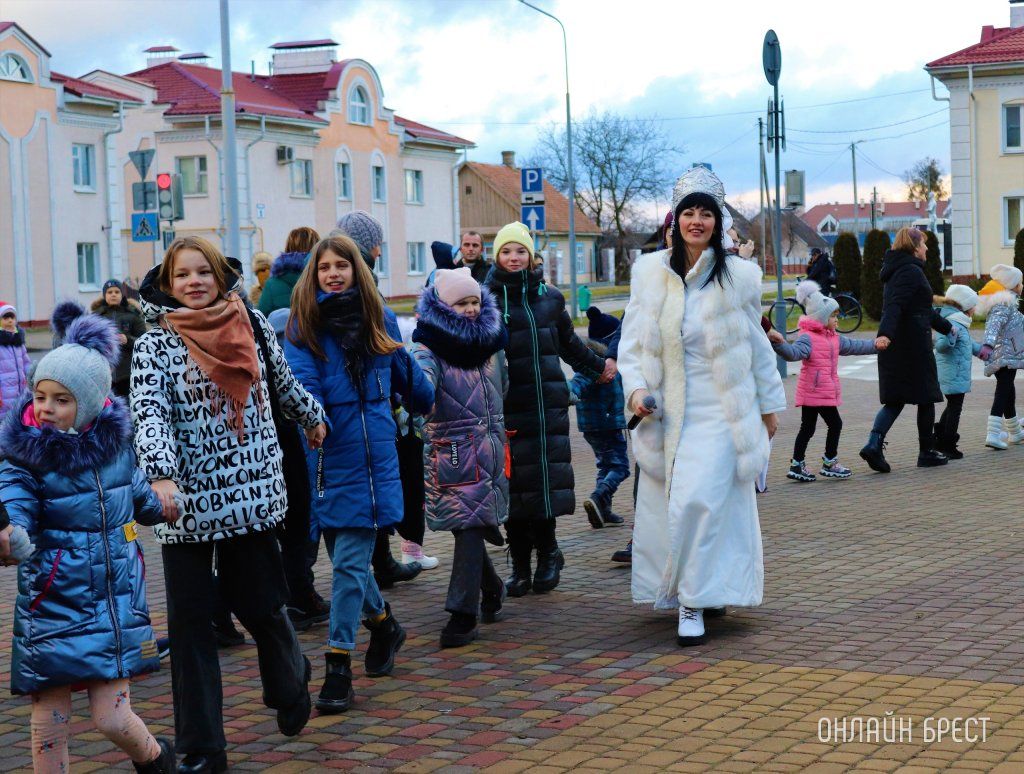 Читатель: Открытие городской ёлки в Малорите (Брестская область)
