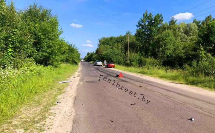 Сегодня на Красном Дворе в Бресте произошло ДТП