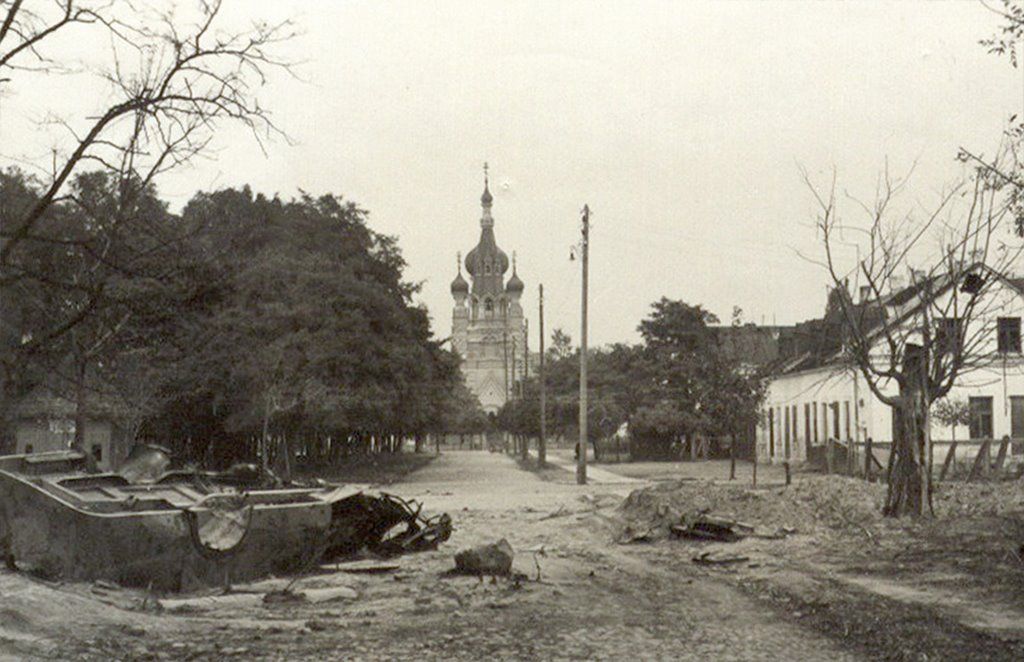Как было раньше: вид на Свято-Николаевскую Братскую церковь