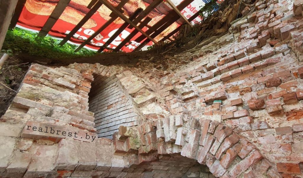 В Брестской крепости продолжается реставрация Южных ворот