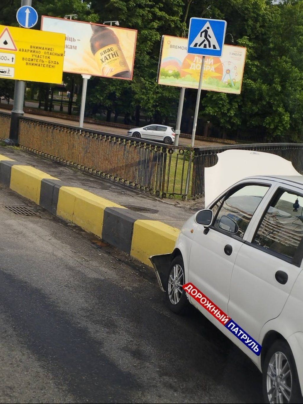 Очевидец: Сегодня на путепроводе возле ЖД вокзала в Бресте