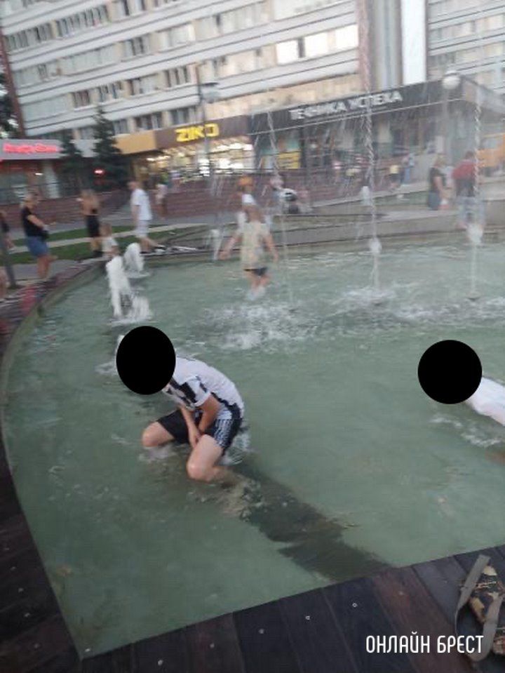 Читатель: Дети и фонтан на Советской в Бресте
