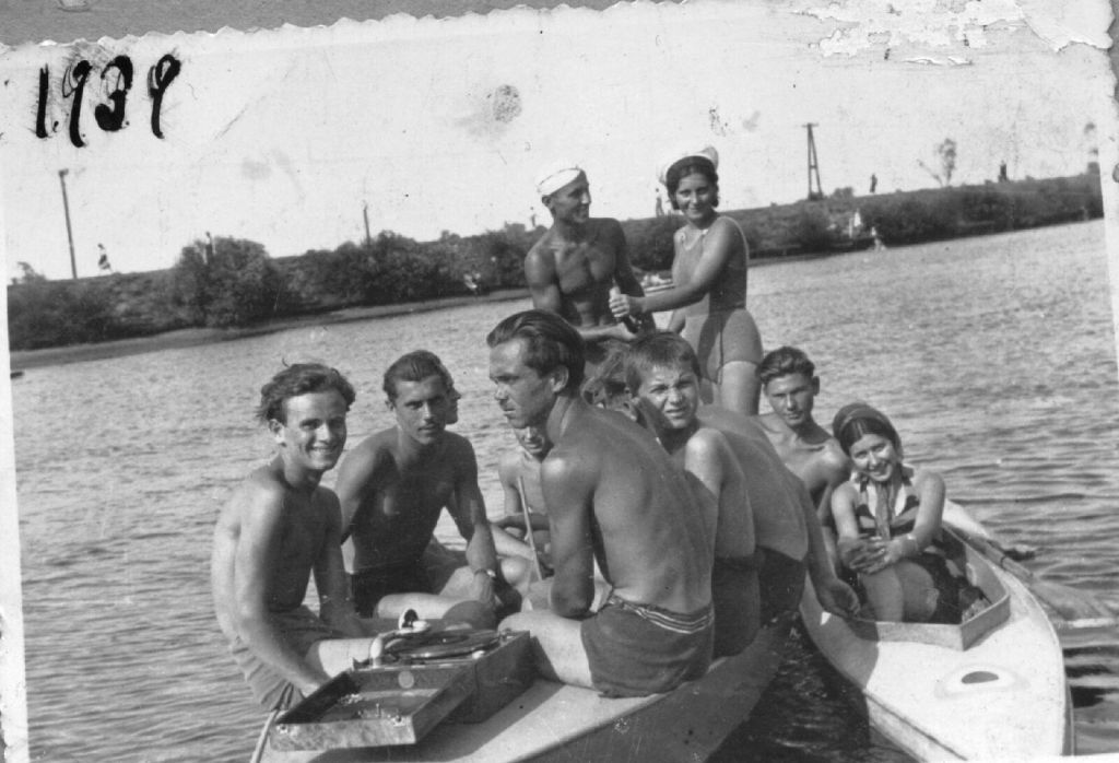 Отдых на р.Мухавец, 1939 год