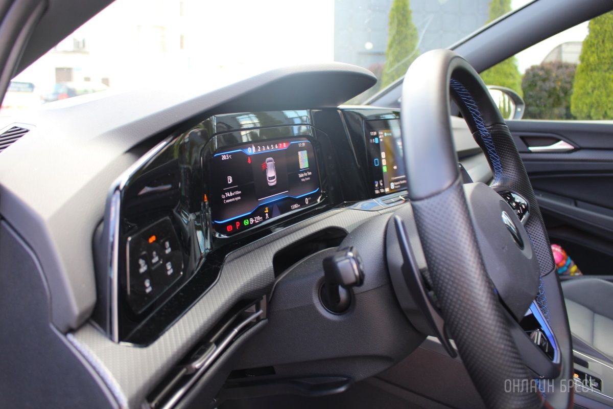 Читатель: Редкий для наших дорог Golf R. Фото сделаны в Бресте