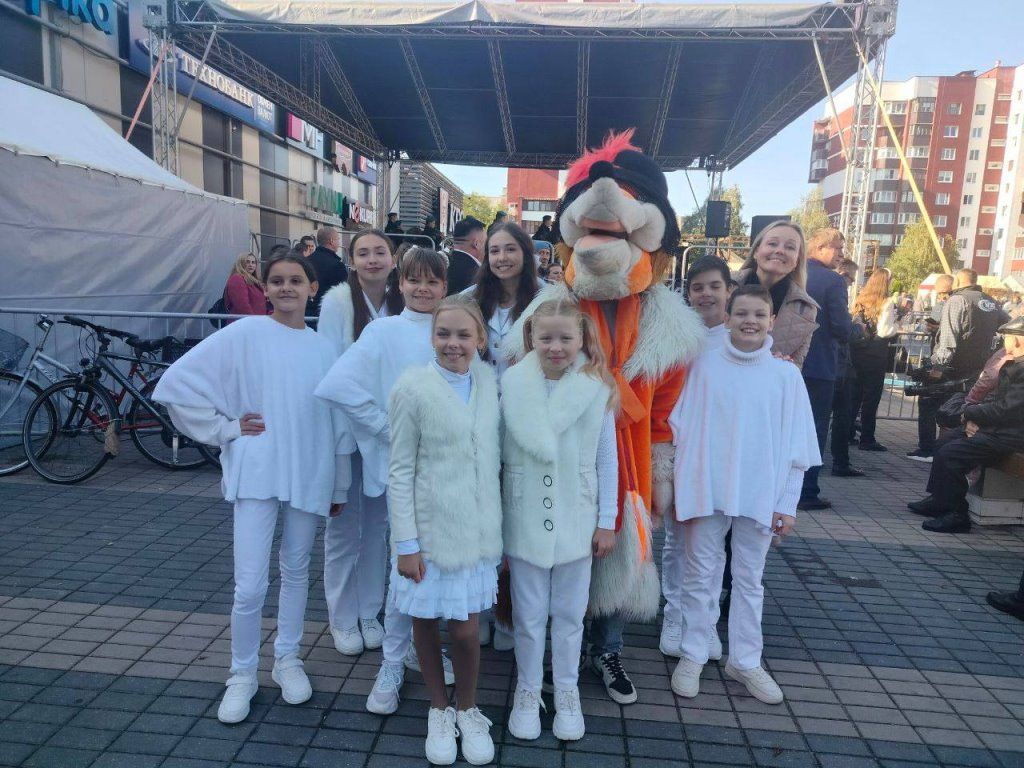 В Бресте на площадке у ТРЦ «Экватор» проходит праздник «Мой адрес — Московский район»