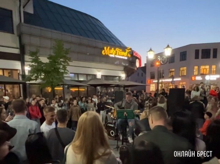 Музыкальные вечера на Советской в Бресте