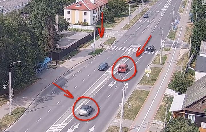 Засмотрелся? В Кобрине ДТП попало на камеру видеонаблюдения