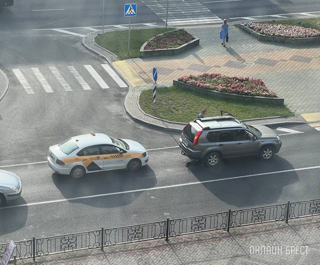 Читатель: Сегодняшние ДТП в Бресте с участием такси