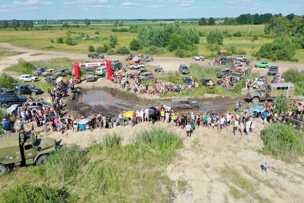 Смотрите, как проходит «Брест Джип Фест - 2022»