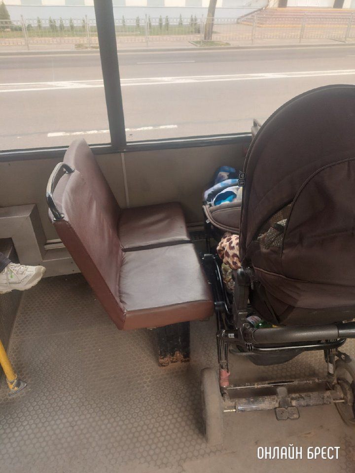 Читатель: Где место для колясок и инвалидов в таком транспорте?
