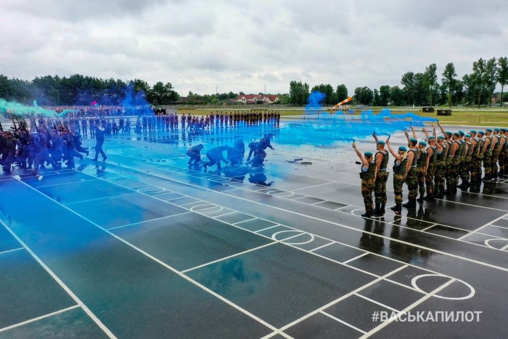 Сегодня в Бресте празднуют День ВДВ. Фото и видео