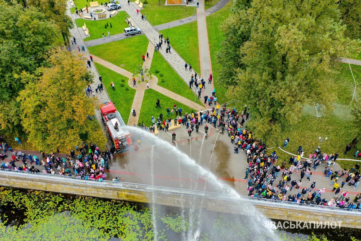 В Бресте спасатели устроили показательные выступления. Посмотрите видео