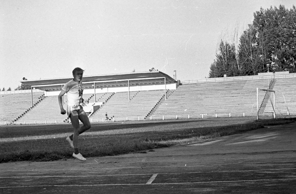 Брестский стадион, 1975 год