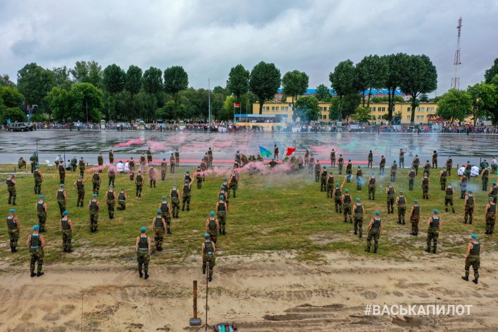 38-я отдельная гвардейская десантно-штурмовая бригада в Бресте отметила свое 45-летие
